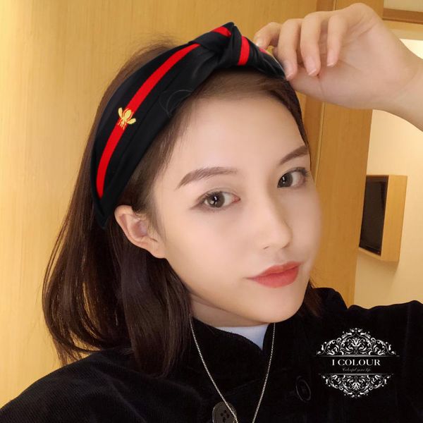 Группы 1PC New Hairband стяжки для женщин Девушки моды тюрбан Полосатого волоса Bee Pattern Printed Аксессуары для волос
Группы 1PC New Hairband стяжки для женщин Девушки моды тюрбан Полосатого волоса Bee Pattern Printed Аксессуары для волос