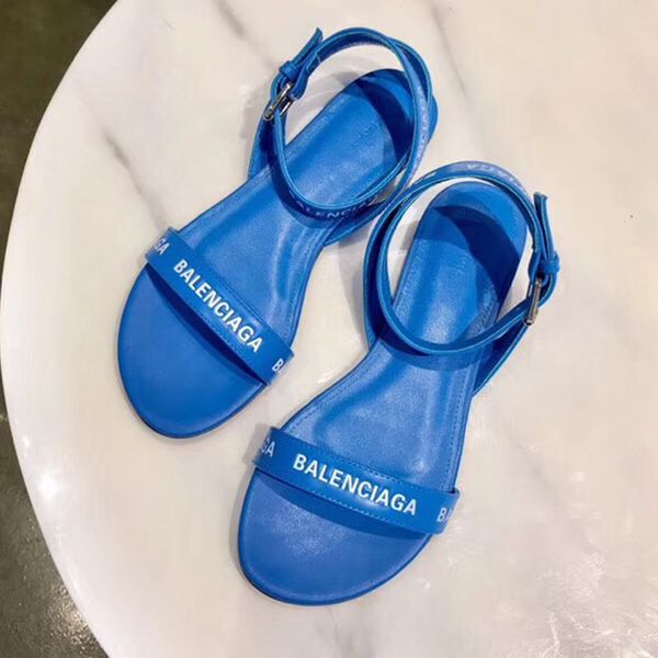 Luxury women andal 2019 new luxury de igner genuine leather print letter andal brand lipper ummer cla ic hoe flat beach andal
Luxury women andal 2019 new luxury de igner genuine leather print letter andal brand lipper ummer cla ic hoe flat beach andal