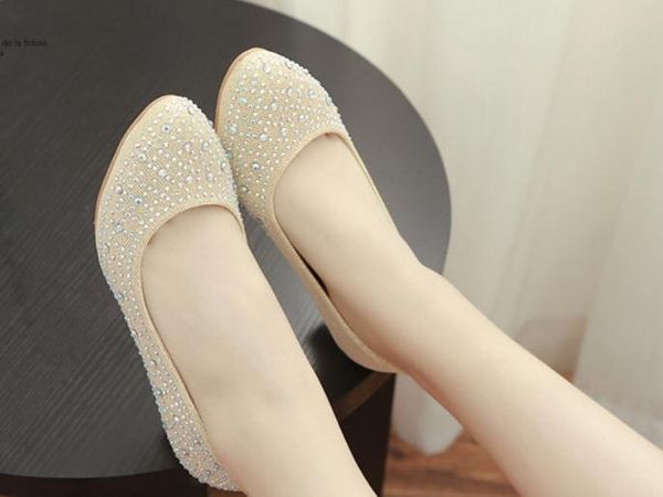 2019 women's shoes in spring and autumn with new style low heel round head sequined cloth @221, Black
2019 women's shoes in spring and autumn with new style low heel round head sequined cloth @221, Black