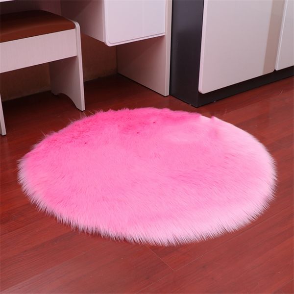 manufacturers wholesale diameter 60cm plush imitation wool round carpet mats bay window mats bedroom decoration
manufacturers wholesale diameter 60cm plush imitation wool round carpet mats bay window mats bedroom decoration