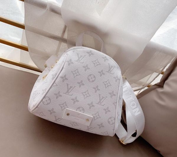 new fashion marmont pu leather women bag children school bags backpack lady backpack bag travel bag
new fashion marmont pu leather women bag children school bags backpack lady backpack bag travel bag