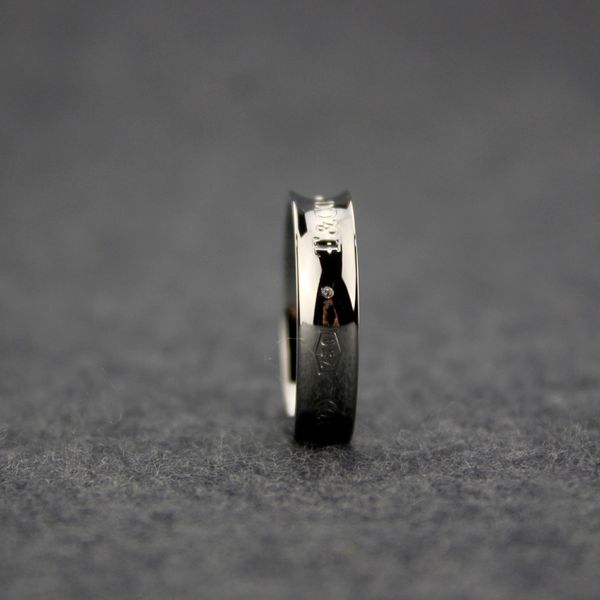 Groove Designer Jewelry Luxury Titanium Steel Ring for Women Rose Gold Charms Valentine's Day Rings Fine Jewelry on Sale
Groove Designer Jewelry Luxury Titanium Steel Ring for Women Rose Gold Charms Valentine's Day Rings Fine Jewelry on Sale