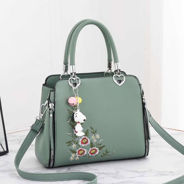 crossbody bags for women 2020 flower embroidery women's shoulder bag portable solid women handbags waterproof sac main femme
crossbody bags for women 2020 flower embroidery women's shoulder bag portable solid women handbags waterproof sac main femme