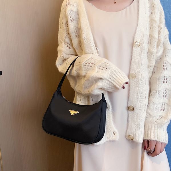 new fashion handbags for women candy color simple retro nylon baguette bag shoulder bags for women handbag hobos
new fashion handbags for women candy color simple retro nylon baguette bag shoulder bags for women handbag hobos