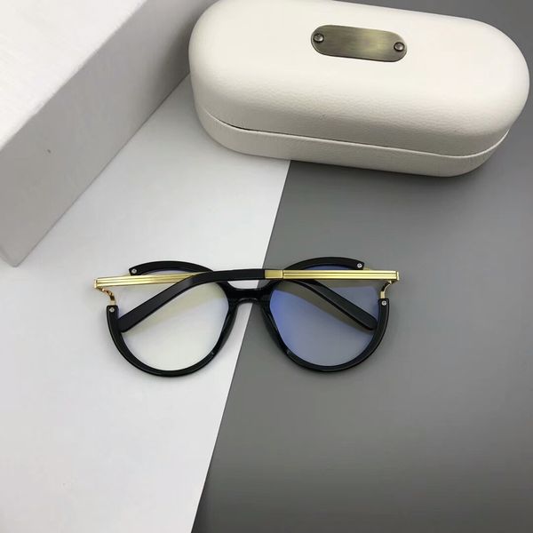 wholesale-frame eyeglasses for men women myopia brand designer glasses frame clear lens with case, Silver
wholesale-frame eyeglasses for men women myopia brand designer glasses frame clear lens with case, Silver