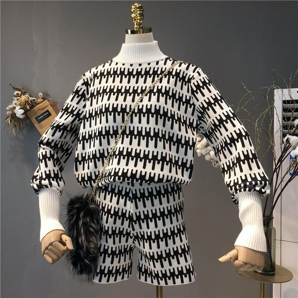 women turtleneck long sleeve pullover sweater and short set 2019 autumn winter vintage pattern jacquard knitted 2 piece set t200325, White
women turtleneck long sleeve pullover sweater and short set 2019 autumn winter vintage pattern jacquard knitted 2 piece set t200325, White