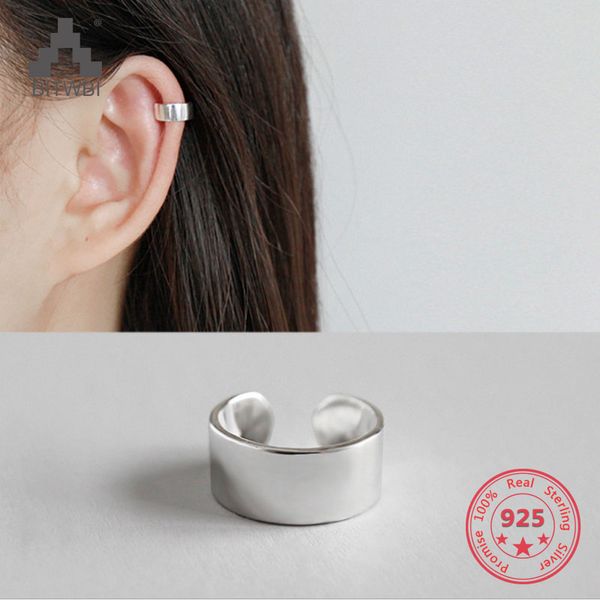 1pcs 925 silver clip earrings fashion simple ear cuff clip earring without piercing for women, Golden;silver
1pcs 925 silver clip earrings fashion simple ear cuff clip earring without piercing for women, Golden;silver