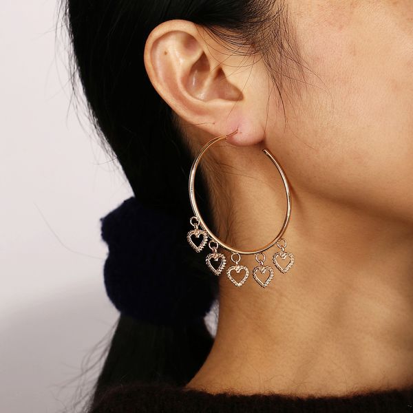 golden alloy heart-shaped earrings originality concise five hollow out love ear pendant circle, Golden;silver
golden alloy heart-shaped earrings originality concise five hollow out love ear pendant circle, Golden;silver