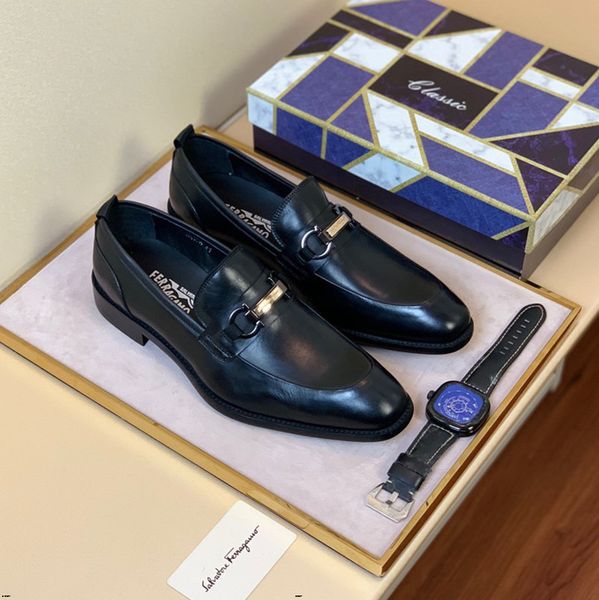18ss spring autumn pointed toe men shoes luxury italian style formal dress leather shoes flats party wedding loafers big size 45, Black
18ss spring autumn pointed toe men shoes luxury italian style formal dress leather shoes flats party wedding loafers big size 45, Black