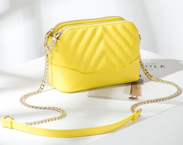 the latest designer luxury women's leather handbags, distinctive personality, messenger bag, soho bag, handbag, disco shoulder bag
the latest designer luxury women's leather handbags, distinctive personality, messenger bag, soho bag, handbag, disco shoulder bag