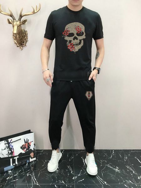 2019 men's suit spring new suit male fashion printing fat plus size casual two-piece men's long sleeve tracksuits trousers, Gray
2019 men's suit spring new suit male fashion printing fat plus size casual two-piece men's long sleeve tracksuits trousers, Gray