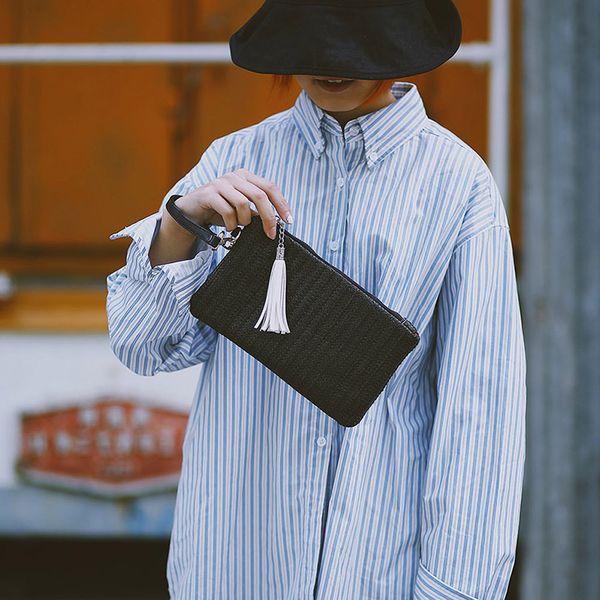 trend lady woven wallets tassel portablelong purse clutch bag mobile phone bag retro straw tote bags zipper portefeuille ladies
trend lady woven wallets tassel portablelong purse clutch bag mobile phone bag retro straw tote bags zipper portefeuille ladies