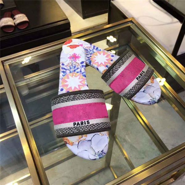 slippers summer luxury woman beach alphabet slippers designer rough sandals knitted cloth embroidery woman shoes, Black
slippers summer luxury woman beach alphabet slippers designer rough sandals knitted cloth embroidery woman shoes, Black