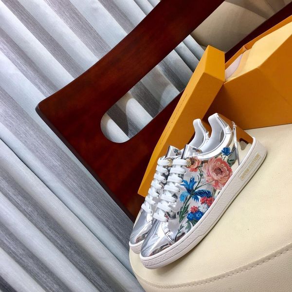 q1 high -quality autumn and winter high -grade women 's casual shoes ,design rose printing to highlight the unique charm of deliv, Black
q1 high -quality autumn and winter high -grade women 's casual shoes ,design rose printing to highlight the unique charm of deliv, Black