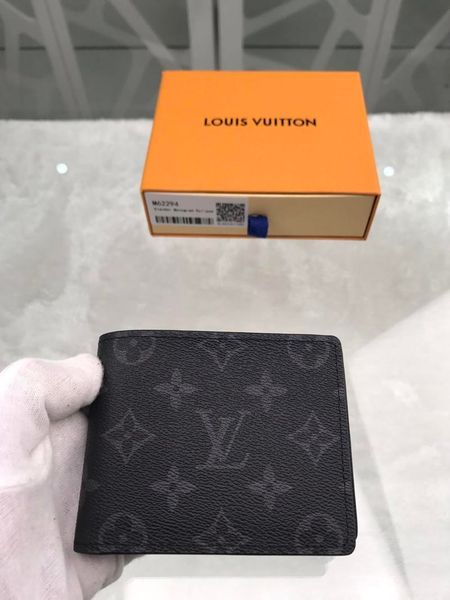 2019 new real leather men black walelt with box coin purse date code short wallet card holder women man 62294, Red;black
2019 new real leather men black walelt with box coin purse date code short wallet card holder women man 62294, Red;black