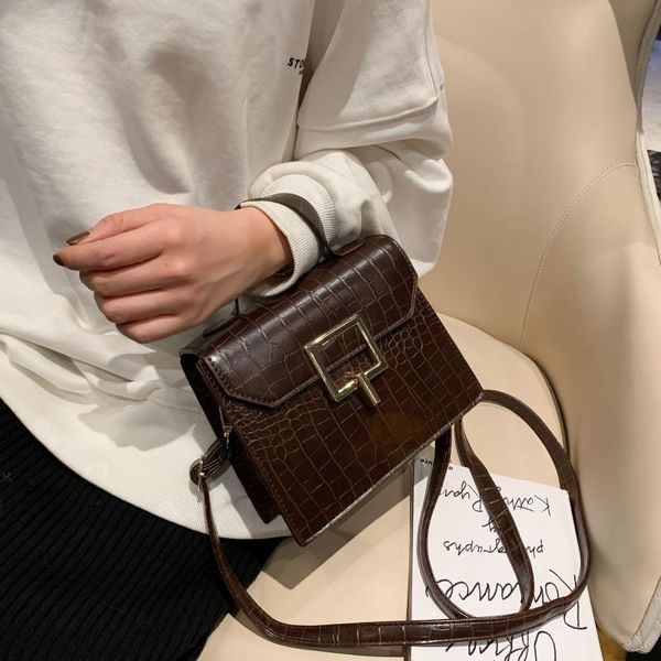 2020 new ladies shoulder bag fashion stone pattern small bag foreign flip flip saddle portable crossbody
2020 new ladies shoulder bag fashion stone pattern small bag foreign flip flip saddle portable crossbody