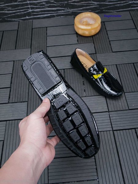 2019 высокое качество мужчины свободного покроя обувь черный высокая-верхний кожа мужчины квартиры медузы порт wan1 кроссовки, Black;red
2019 высокое качество мужчины свободного покроя обувь черный высокая-верхний кожа мужчины квартиры медузы порт wan1 кроссовки, Black;red