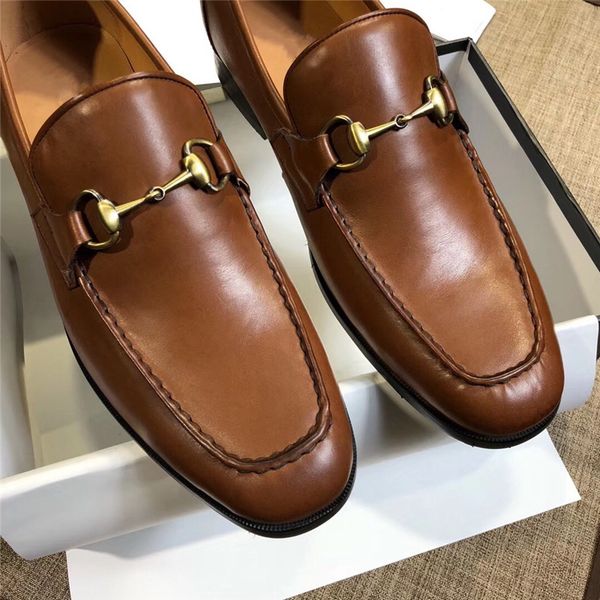 нового прибытие ретро баллок дизайн мужчины классического бизнес формальной обувь toe остроконечного кожаные ботинки мужчины оксфорд платье, Black
нового прибытие ретро баллок дизайн мужчины классического бизнес формальной обувь toe остроконечного кожаные ботинки мужчины оксфорд платье, Black