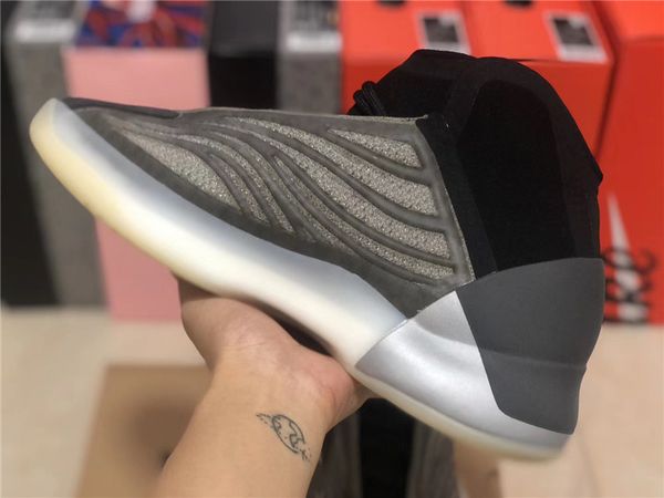 2020 authentic quantum barium qntm 3m reflective kanye west men basketball shoes sneakers sports with original box h68771
2020 authentic quantum barium qntm 3m reflective kanye west men basketball shoes sneakers sports with original box h68771