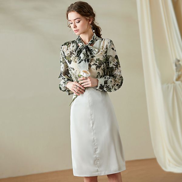 skirt and set women spring 2020 new bow v neck long sleeve printed shirt + solid color knee length skirt two piece set, White
skirt and set women spring 2020 new bow v neck long sleeve printed shirt + solid color knee length skirt two piece set, White