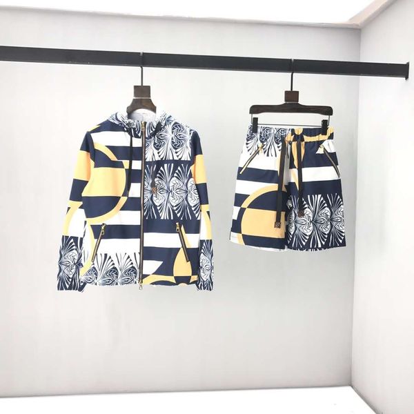 brand summer men and women printed cotton short sleeve + trousers set short sleeve t-shirt leisure sports suit eu size, White;black
brand summer men and women printed cotton short sleeve + trousers set short sleeve t-shirt leisure sports suit eu size, White;black