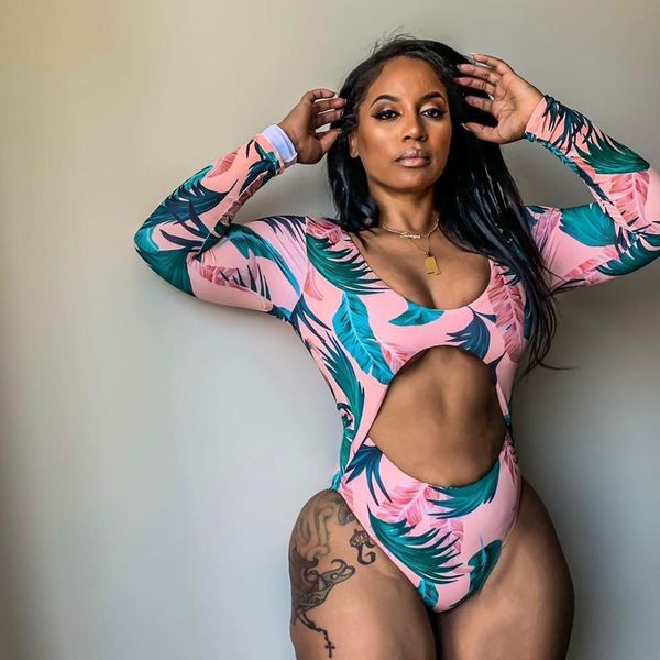 hit color leaf print women one-piece swimsuit round neck long sleeve hollow out high waist fashion lady bodysuit ld8383, Black;white
hit color leaf print women one-piece swimsuit round neck long sleeve hollow out high waist fashion lady bodysuit ld8383, Black;white
