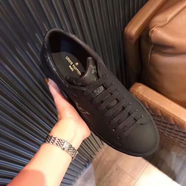 high-end luxury fashiondesigner men's party casual shoes outdoor sports basketball shoes triple platform vintage men's brand size, Black
high-end luxury fashiondesigner men's party casual shoes outdoor sports basketball shoes triple platform vintage men's brand size, Black