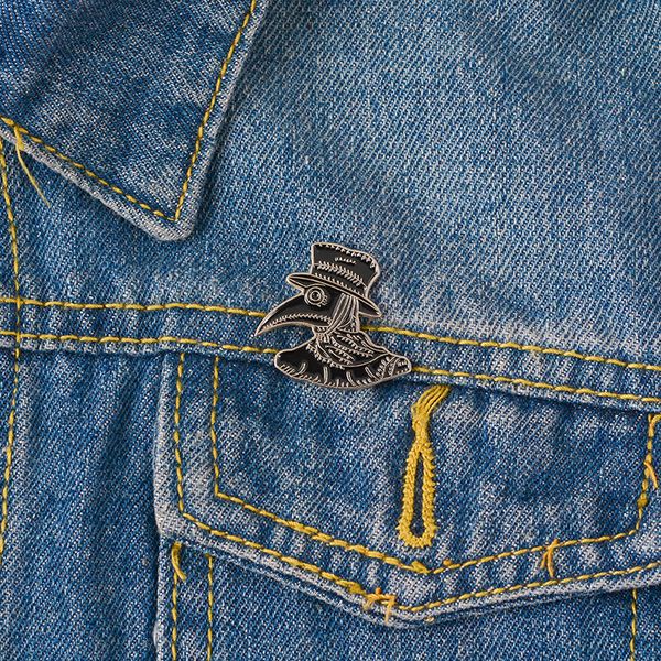 plague doctor's mask soft enamel brooches bird-like beak mask button pin clothes badge punk vintage jewelry gift for friends, Gray
plague doctor's mask soft enamel brooches bird-like beak mask button pin clothes badge punk vintage jewelry gift for friends, Gray