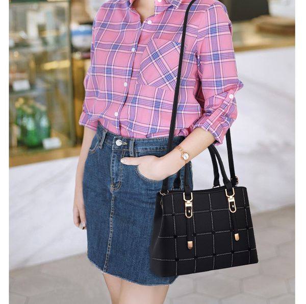2019 new trend atmospheric female bag large capacity wild korean casual shoulder bag women's handbag
2019 new trend atmospheric female bag large capacity wild korean casual shoulder bag women's handbag