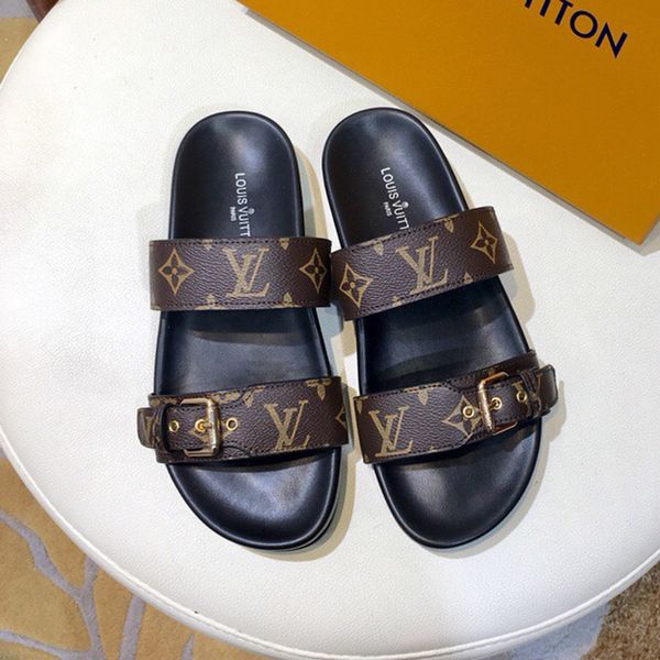 luxury fashion slippers women shoes sandals printed leather leisure flip flops non-slip summer classic beach slipper for woman high qualit, Black
luxury fashion slippers women shoes sandals printed leather leisure flip flops non-slip summer classic beach slipper for woman high qualit, Black