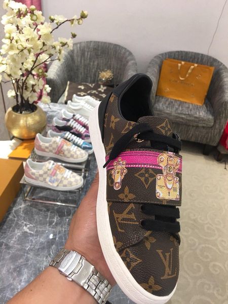 vc3 new limited edition french series high -end women 's casual shoes ,fashion women 's boots ,high -quality sports shoes ,free, Black
vc3 new limited edition french series high -end women 's casual shoes ,fashion women 's boots ,high -quality sports shoes ,free, Black