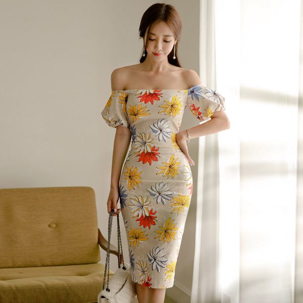 vintage lantern sleeve slash-neck sheath bodycon women pencil dress hip package floral print female dress 2019 summer, Black;gray
vintage lantern sleeve slash-neck sheath bodycon women pencil dress hip package floral print female dress 2019 summer, Black;gray
