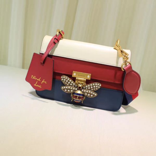 Bolsa de Ombro coco109
Bolsa de Ombro coco109