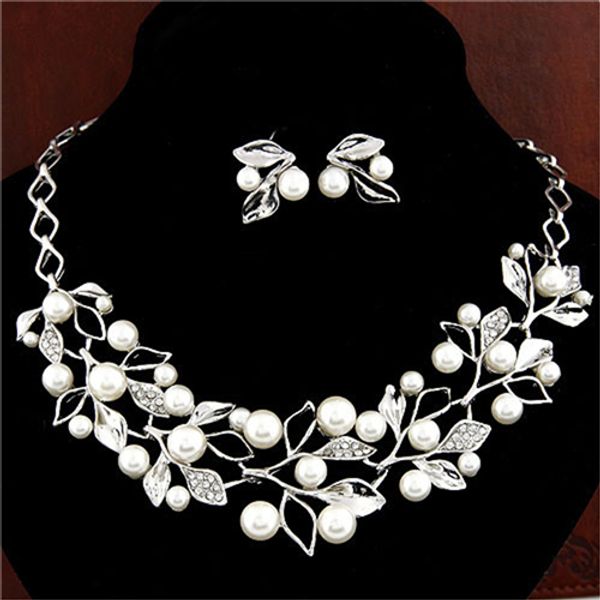 fashion simulated pearl jewelry sets women wedding bridal crystal jewelry set necklace earrings set
fashion simulated pearl jewelry sets women wedding bridal crystal jewelry set necklace earrings set