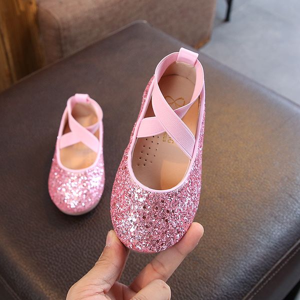 2020 children spring sweet princess square single kids shoes girls crystal non-slip cross strap shoes pu fashion baby, Black;grey
2020 children spring sweet princess square single kids shoes girls crystal non-slip cross strap shoes pu fashion baby, Black;grey
