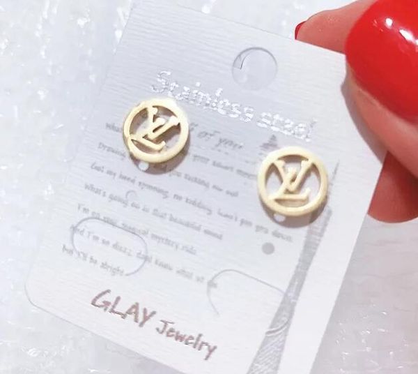 Whole ale price brand jewelry ro e gold color plated de igner earring for women luxury cz diamond chri tma gift for ladie 3351
Whole ale price brand jewelry ro e gold color plated de igner earring for women luxury cz diamond chri tma gift for ladie 3351