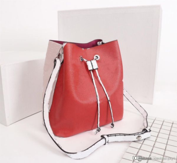 designer luxury handbags purses brand designer handbags good quality lady fashion shoulder bags m44020 size26 x 26 x 17.5
designer luxury handbags purses brand designer handbags good quality lady fashion shoulder bags m44020 size26 x 26 x 17.5
