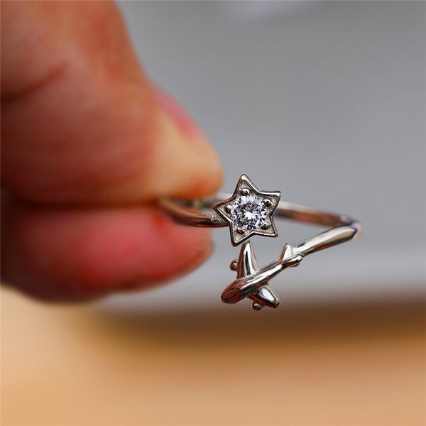 unique ladies plane star ring with zircon classic love wedding rings for women elegant 925 sterling silver party finger ring, Golden;silver
unique ladies plane star ring with zircon classic love wedding rings for women elegant 925 sterling silver party finger ring, Golden;silver