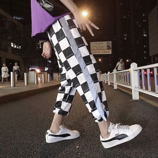men's pants summer hip hop casual black and white plaid big size loose sports harem reflective joggers men streetwear
men's pants summer hip hop casual black and white plaid big size loose sports harem reflective joggers men streetwear