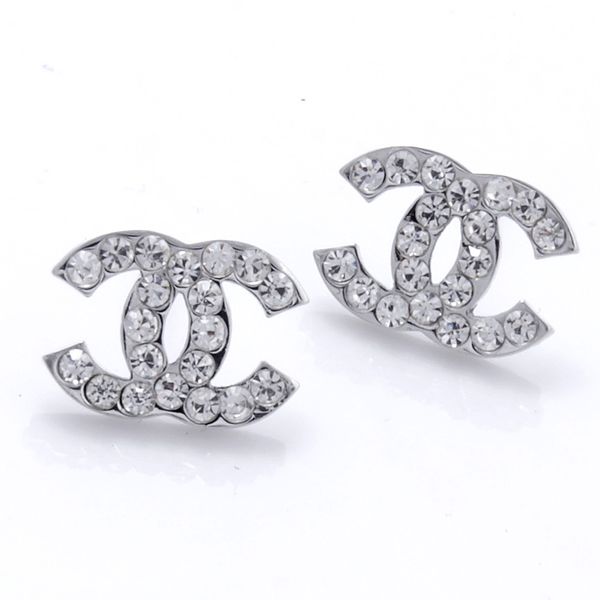 Fa hion women hair pin popular de igner women tud earing luxury cry tal diamond pearl earring for women girl
Fa hion women hair pin popular de igner women tud earing luxury cry tal diamond pearl earring for women girl