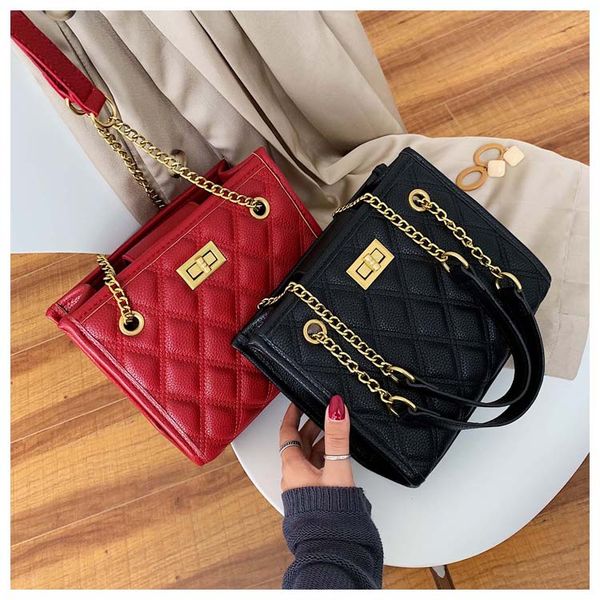 large shoulder bag for women travel pu leather quilted bags female handbags women bags design sac a main femme
large shoulder bag for women travel pu leather quilted bags female handbags women bags design sac a main femme