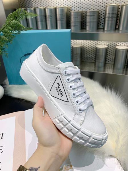 platform 2020 latest fashion luxury casual outdoor sports shoes wild basketball spot36-44-04, Black
platform 2020 latest fashion luxury casual outdoor sports shoes wild basketball spot36-44-04, Black