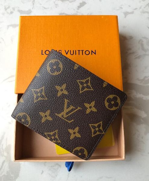 2019 wholesale 6 colors fashion single zipper men women leather wallet lady ladies long purse with orange box card
2019 wholesale 6 colors fashion single zipper men women leather wallet lady ladies long purse with orange box card