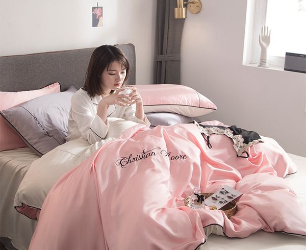 new bed linings set bedding set bedclothes flat bed sheet quilt cover pillowcase full king bedroom home textile silk l
new bed linings set bedding set bedclothes flat bed sheet quilt cover pillowcase full king bedroom home textile silk l