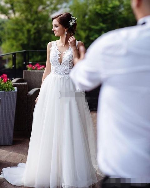 2020 sheer neck wedding dresses plunging a line tulle lace applique sweep train straps backless custom made country wedding gown, White
2020 sheer neck wedding dresses plunging a line tulle lace applique sweep train straps backless custom made country wedding gown, White