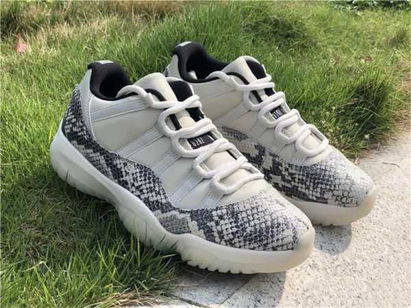 est 2020 11 low se snakeskin white grey mens basketball shoes real carbon fiber cd6846 -002 light bone authentic sneakers size 7 -13
est 2020 11 low se snakeskin white grey mens basketball shoes real carbon fiber cd6846 -002 light bone authentic sneakers size 7 -13