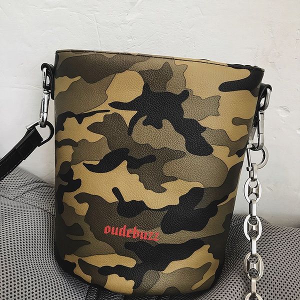 2020 korean trend shoulder bag camouflage pu leather messenger bag fashion simple men and women couple
2020 korean trend shoulder bag camouflage pu leather messenger bag fashion simple men and women couple