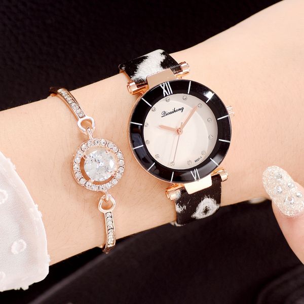 2pcs set classic leopard print watches leather women dress watch quartz wristwatches casual female sports clock, Slivery;brown
2pcs set classic leopard print watches leather women dress watch quartz wristwatches casual female sports clock, Slivery;brown