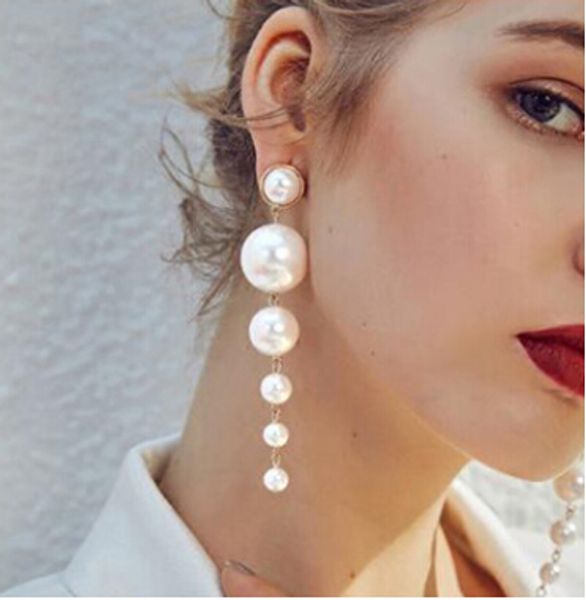 size:1.5cm*10cm brand jewelry princess earrings gold imitatioan pearl tassel earrings female chain earrings long dangle alloy, Silver
size:1.5cm*10cm brand jewelry princess earrings gold imitatioan pearl tassel earrings female chain earrings long dangle alloy, Silver