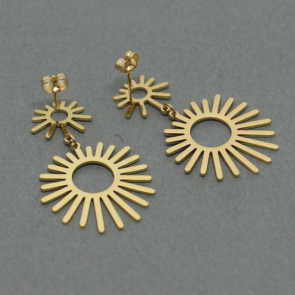 1 pair gold color stainless steel circle hoop earrings for women ear piercing earrings simple jewelry, Golden;silver
1 pair gold color stainless steel circle hoop earrings for women ear piercing earrings simple jewelry, Golden;silver
